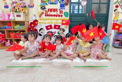 VẬN ĐỘNG: “CẮM CỜ” CỦA CÁC CON NHÀ TRẺ A1