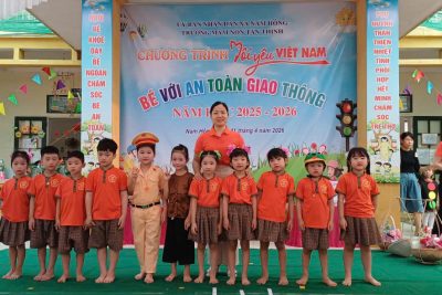 TIỂU PHẨM “AN TOÀN GIAO THÔNG LÀ HẠNH PHÚC CỦA MỌI NHÀ” LỚP 5 TUỔI B1